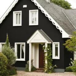 Sandtex Ultra Smooth Masonry Paint Black 5Ltr -Paint Tools 17619 A2