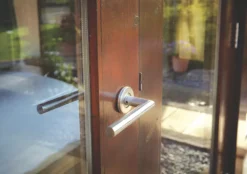 Ronseal Trade 10 Year Woodstain Satin Dark Oak 2.5Ltr -Paint Tools 866KH A2